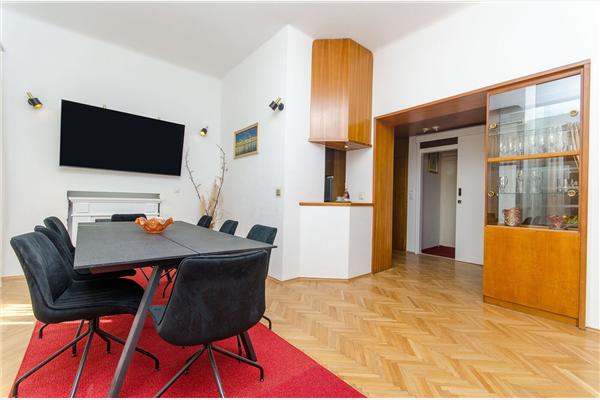 House K1, for 10 persons