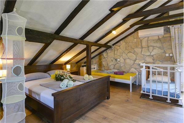 Apartment A4, for 4 persons