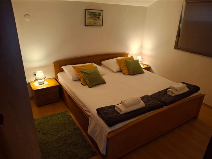 Apartment A1, for 5 persons