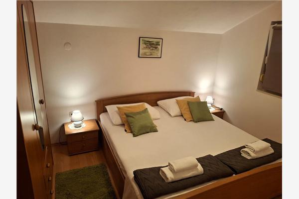 Apartment A1, for 5 persons