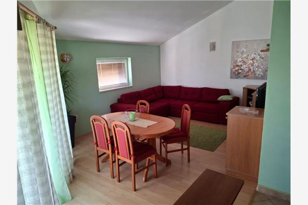 Apartment A1, for 5 persons