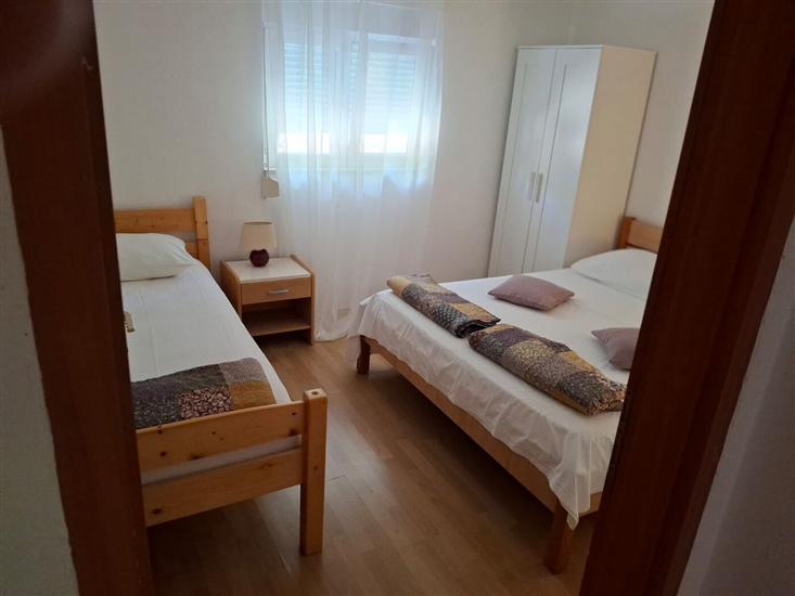 Apartment A3, for 5 persons
