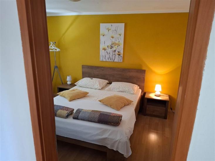 Apartment A3, for 5 persons