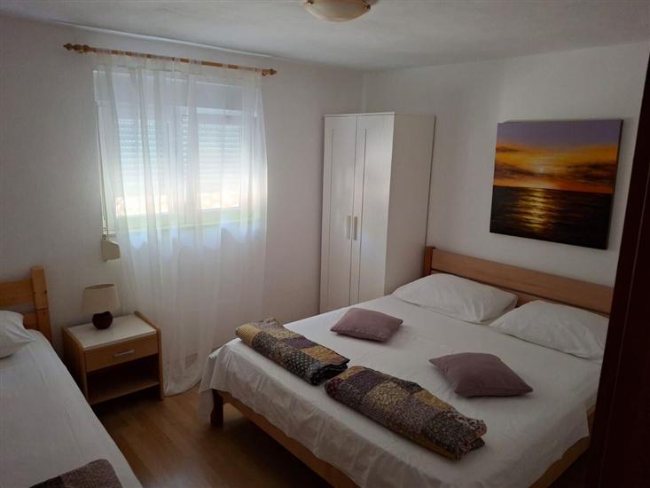 Apartment A3, for 5 persons