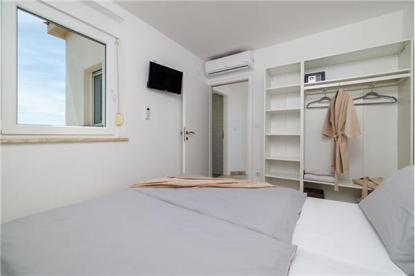 Apartment A1, for 8 persons