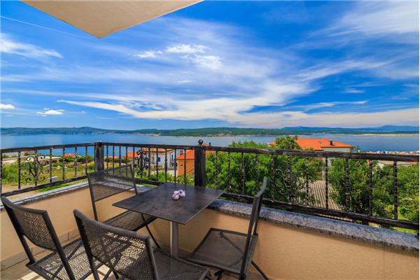 Apartment A1, for 8 persons