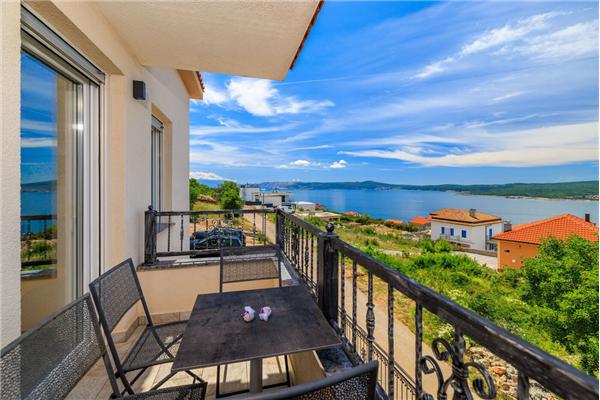 Apartment A1, for 8 persons