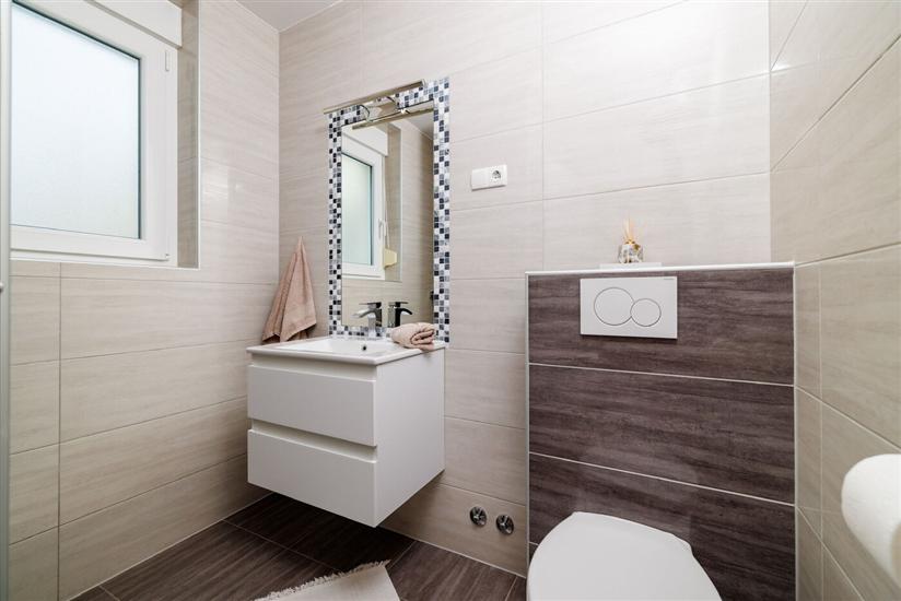 Apartment A1, for 8 persons