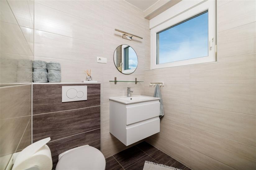 Apartment A1, for 8 persons