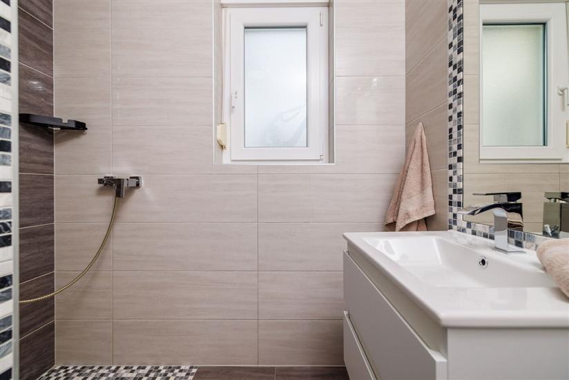 Apartment A1, for 8 persons