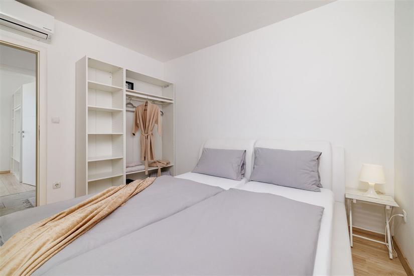 Apartment A1, for 8 persons