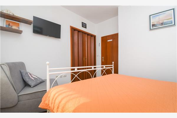 Apartment A1, for 3 persons