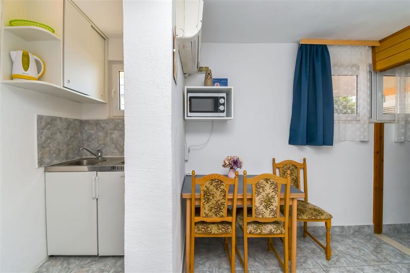 Apartment A4, for 3 persons