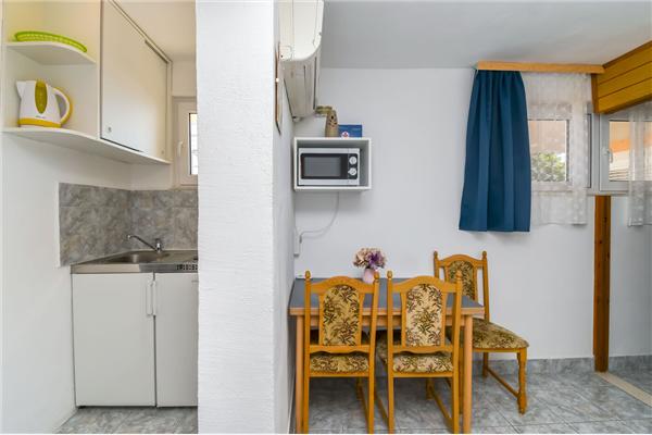 Apartment A4, for 3 persons