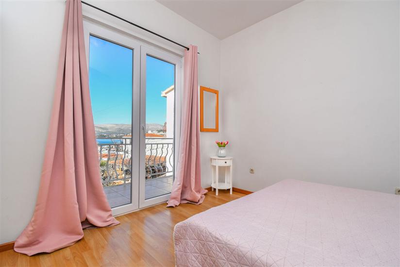 Apartment A4, for 3 persons