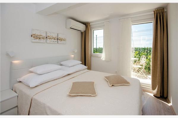 House K1, for 8 persons