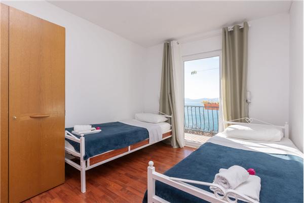 Apartment A5, for 11 persons