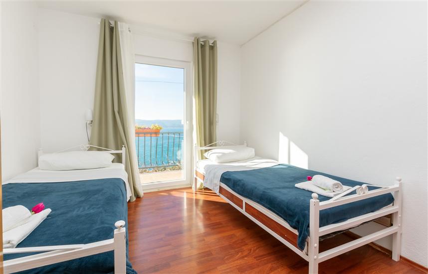 Apartment A5, for 11 persons