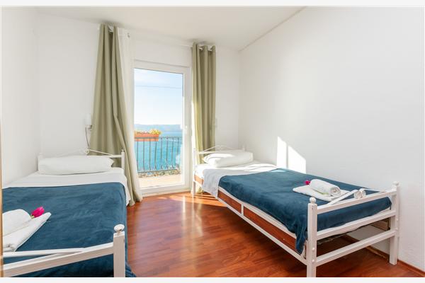 Apartment A5, for 11 persons