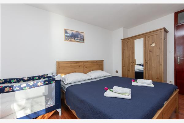 Apartment A5, for 11 persons