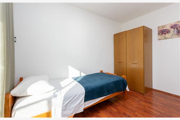 Apartment A5, for 11 persons