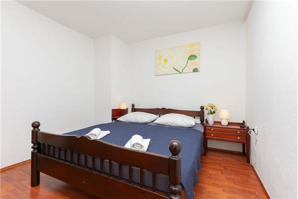 Apartment A5, for 11 persons