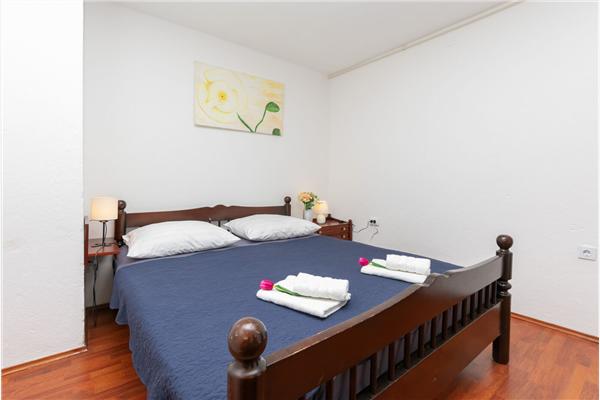 Apartment A5, for 11 persons