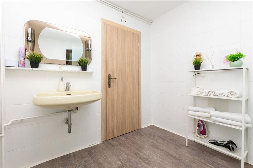 Apartment A5, for 11 persons