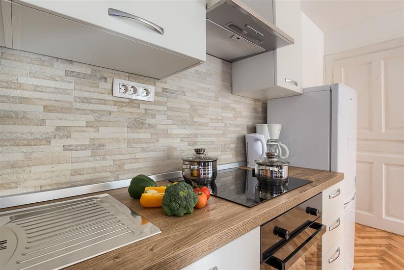 Apartment A2, for 6 persons