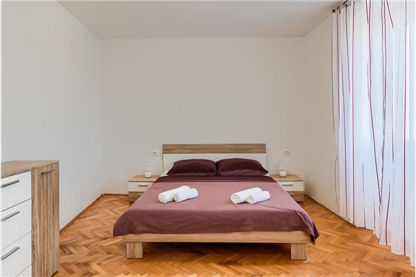 Apartment A2, for 6 persons