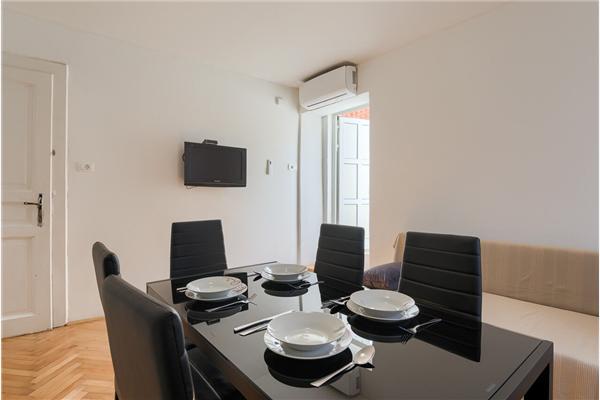 Apartment A2, for 6 persons
