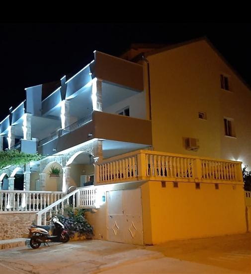 Apartments Dobrila