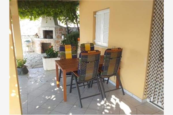 Apartment A2, for 5 persons