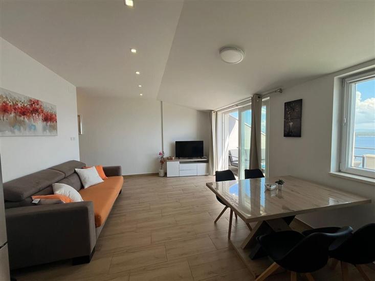 Apartment A4, for 6 persons