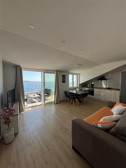 Apartment A4, for 6 persons