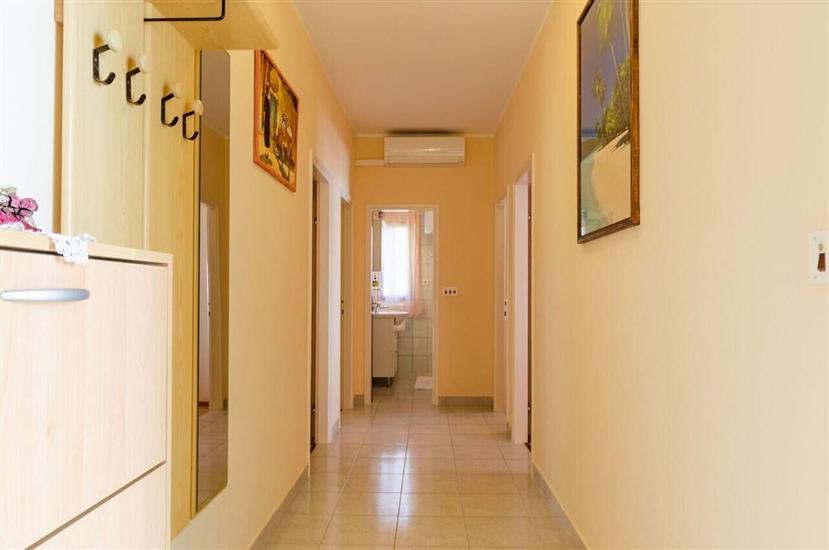 House K1, for 9 persons