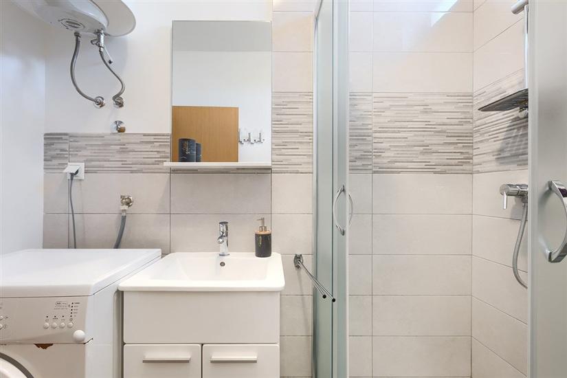 Apartment A1, for 6 persons