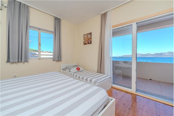 Apartment A1, for 6 persons