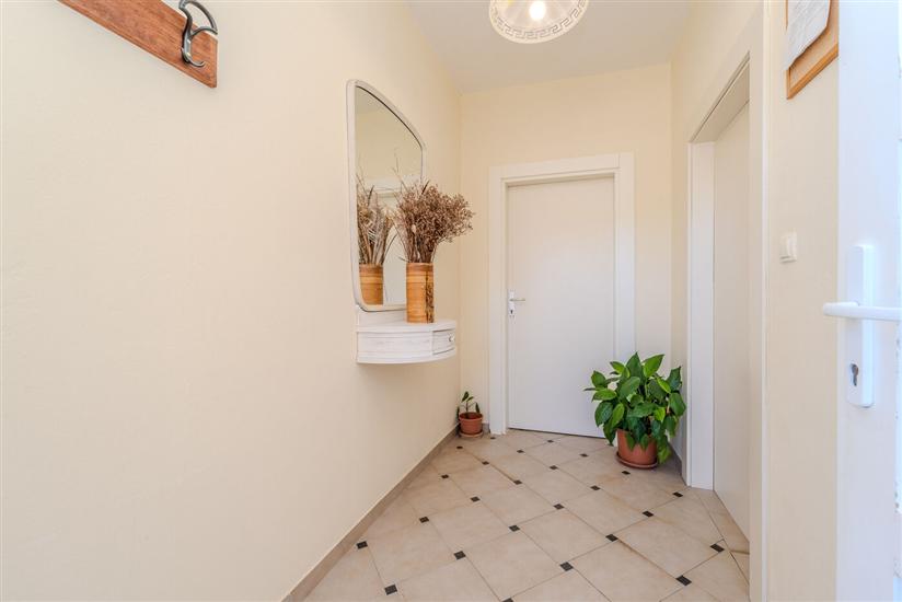 Apartment A1, for 6 persons