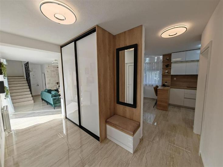 House K1, for 10 persons