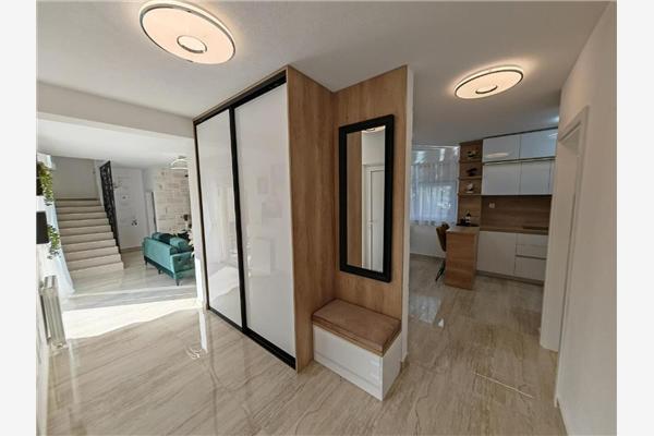 House K1, for 10 persons