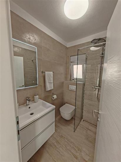 House K1, for 10 persons