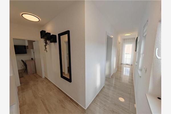 House K1, for 10 persons