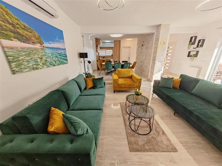 House K1, for 10 persons