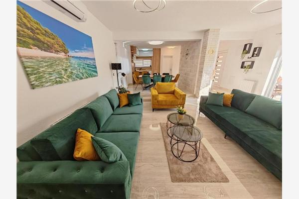 House K1, for 10 persons