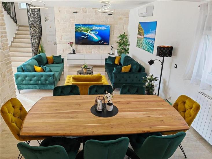 House K1, for 10 persons