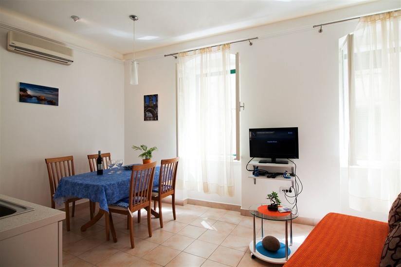 Apartment A1, for 6 persons