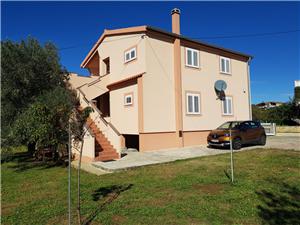 Apartments Leonardo Vrsi (Zadar), Size 100.00 m2, Airline distance to the sea 100 m