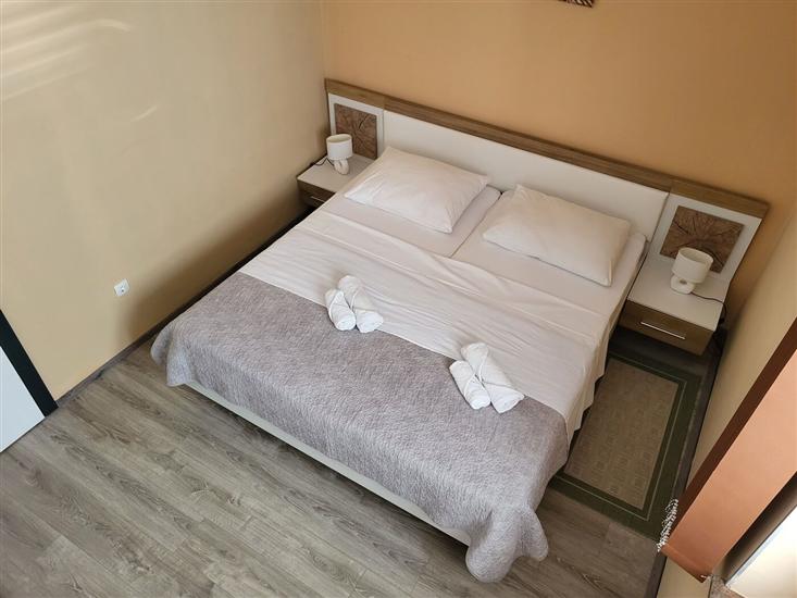 Apartment A1, for 8 persons