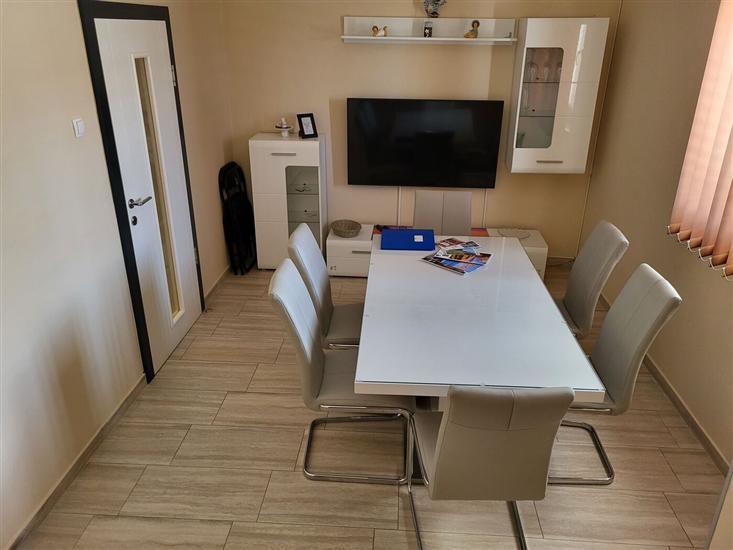 Apartment A1, for 8 persons